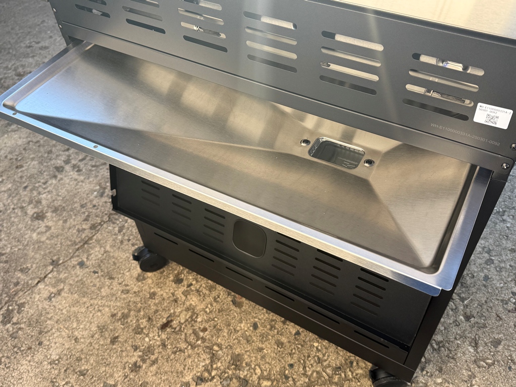 Monument Grill Eminence 425