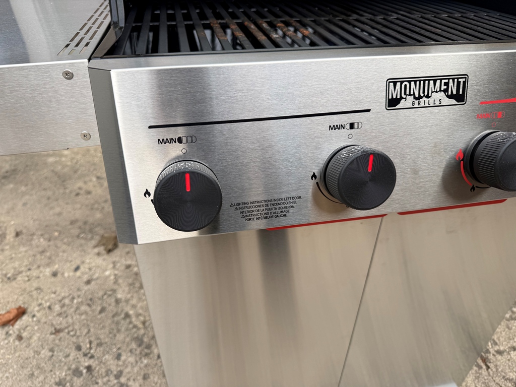 Monument Grill Mesa 415 Monument Grill Mesa 415