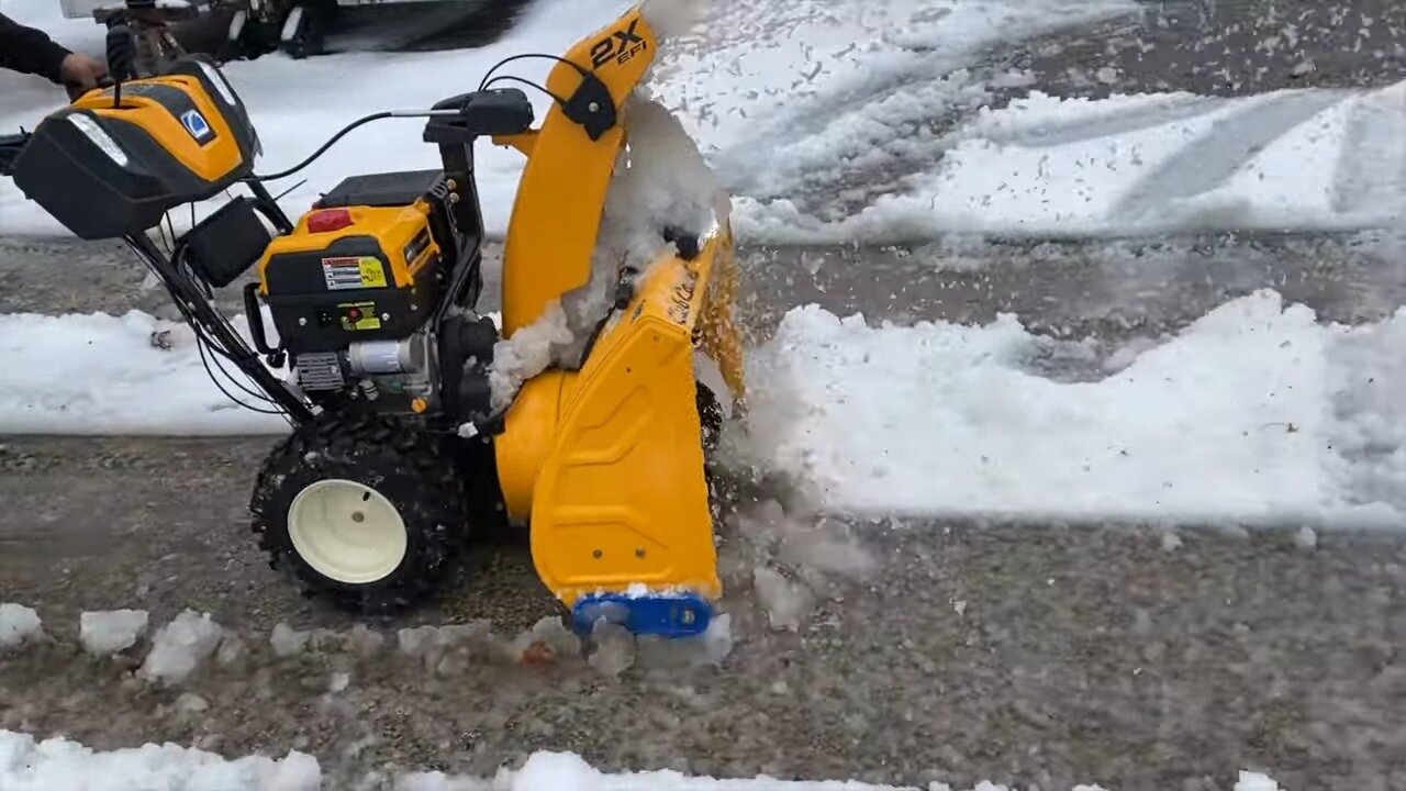 Cub Cadet 2X EFI working through a snow pile