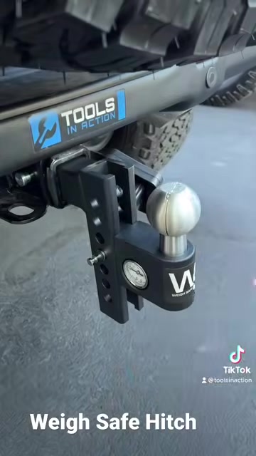 Weigh Safe drop hitch installed on a truck